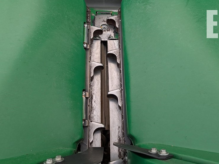 john-deere-c12f-image-9