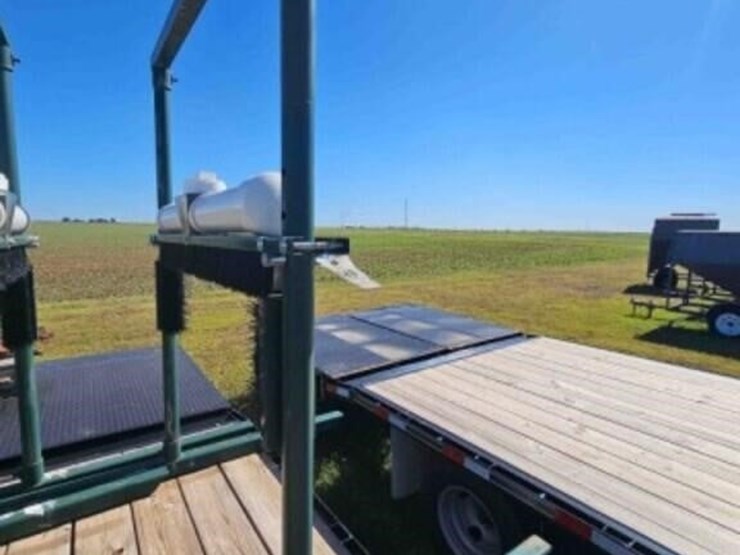 new-escoba-cattle-oiler-scrubber-image-4