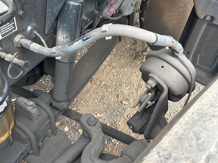 peterbilt-579-image-35