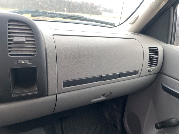 2010-chevrolet-1500-image-38