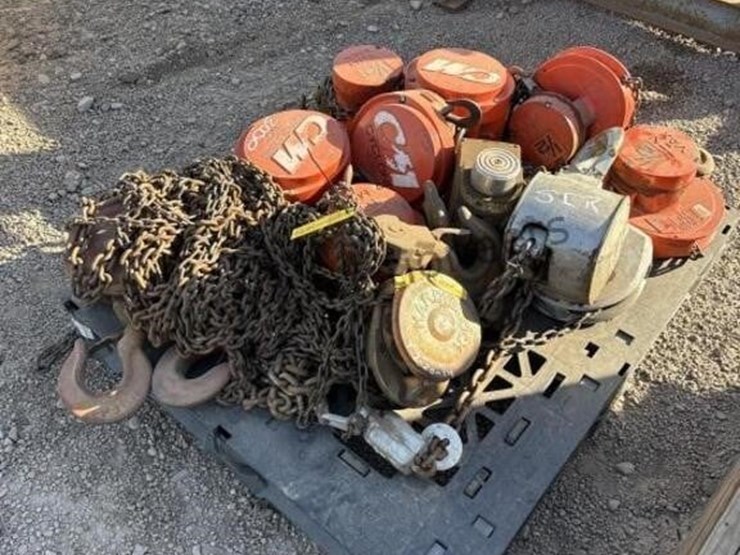 pallet-of-asst-chain-hoists-image-1