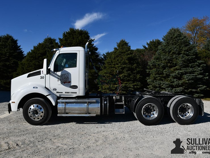 2020-kenworth-t880-image-8