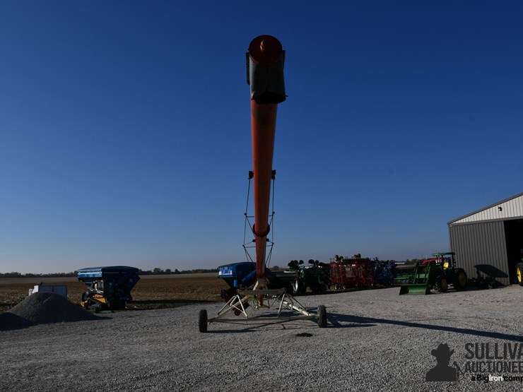 buhler-farm-king-y1070tm-10"x70'-swing-away-auger-image-6