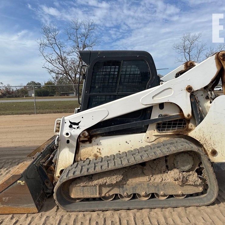 2022 BOBCAT T740