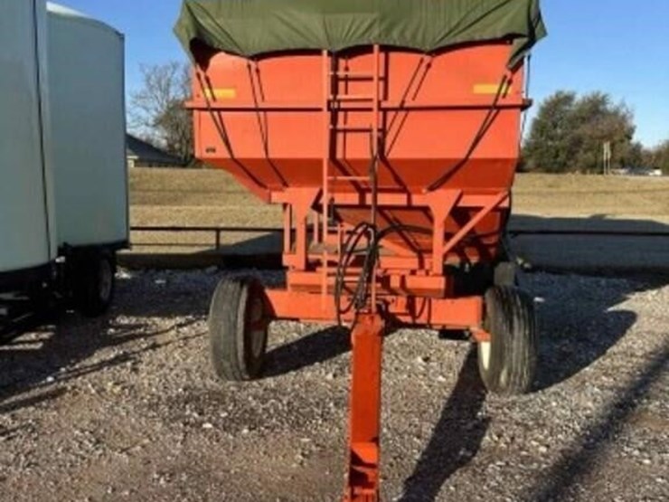 300-bushel-killbros-grain-cart-w/-side-auger-image-2
