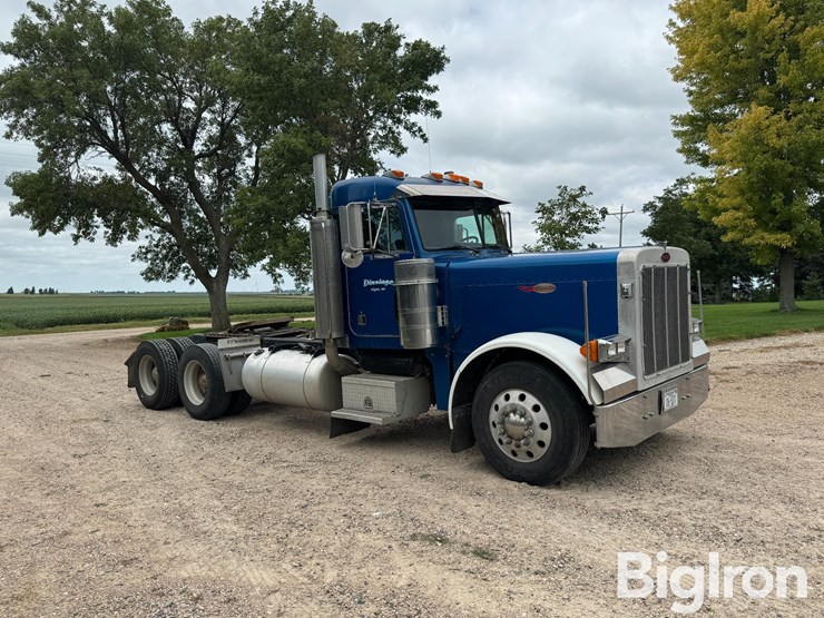2000-peterbilt-379-image-3