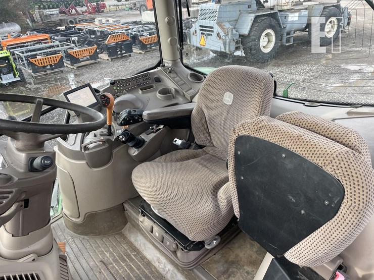 2013-john-deere-6150r-image-24