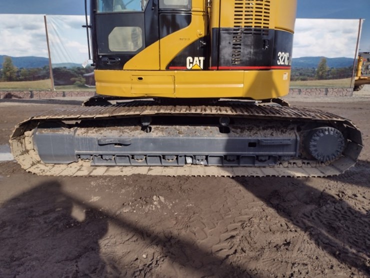 caterpillar-321c-image-33