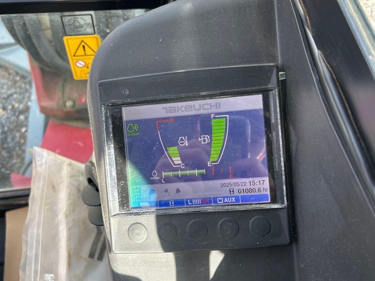 2020-takeuchi-tb235-2-image-21