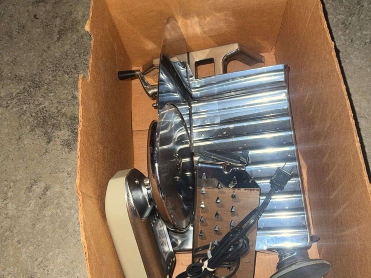 rival-electric-food-slicer-image-1