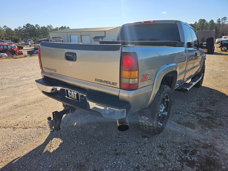 chevrolet-silverado-2500-image-14