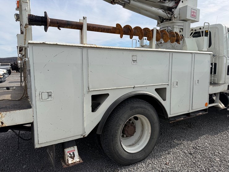 international-4400-image-11