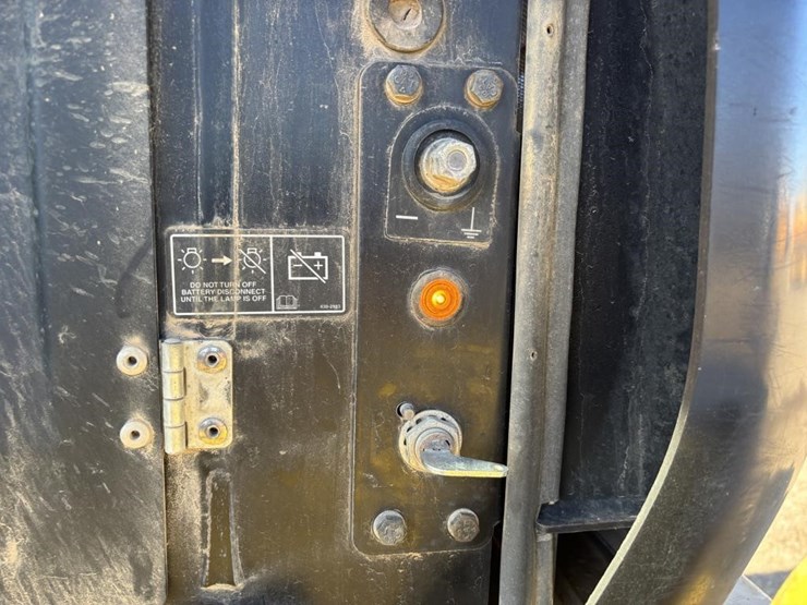 2019-caterpillar-930m-image-45