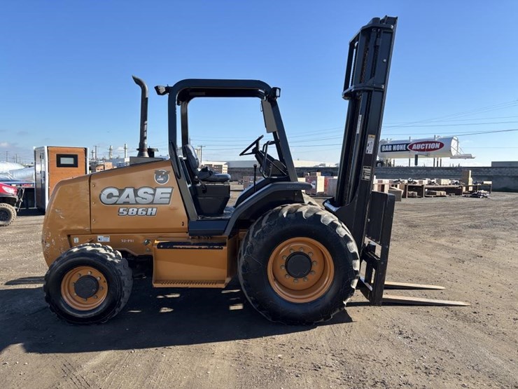 2017-case-586h-image-7