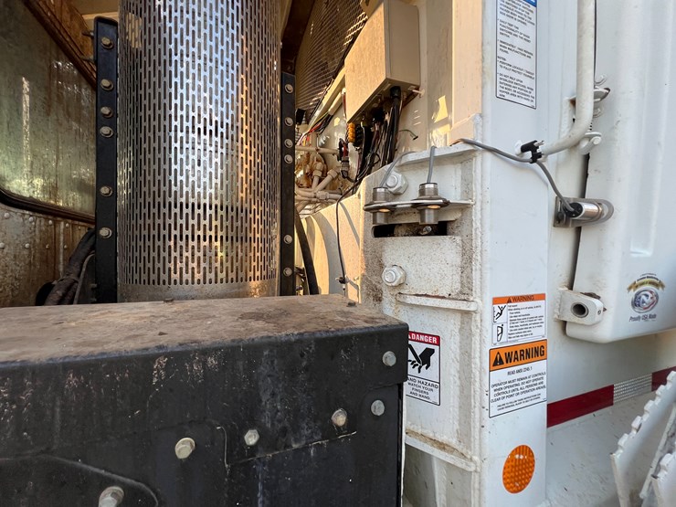 peterbilt-520-image-58