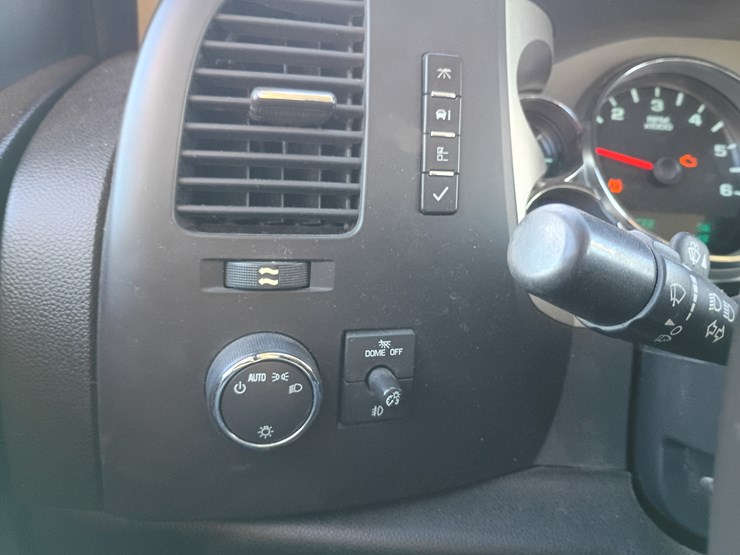 chevrolet-silverado-1500-image-54