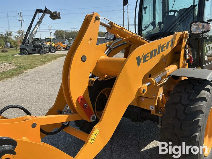 2024-venieri-5.63c-wheel-loader-image-13