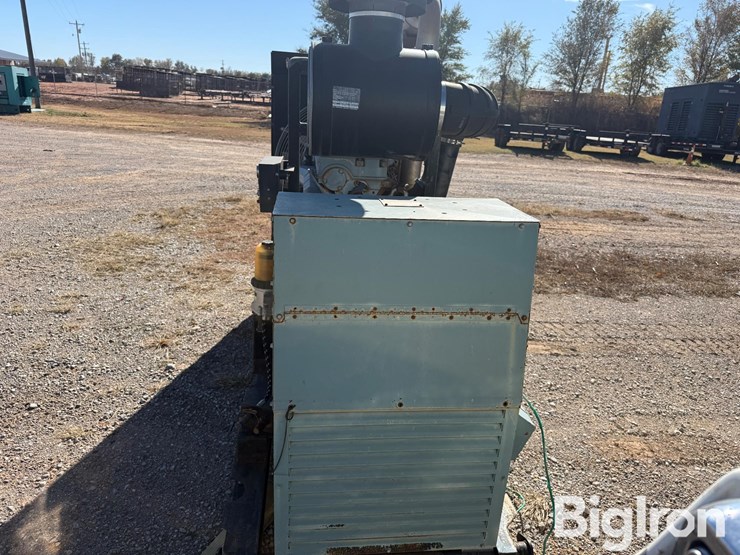 marathon-magna-200kw-skid-mounted-diesel-generator-image-6