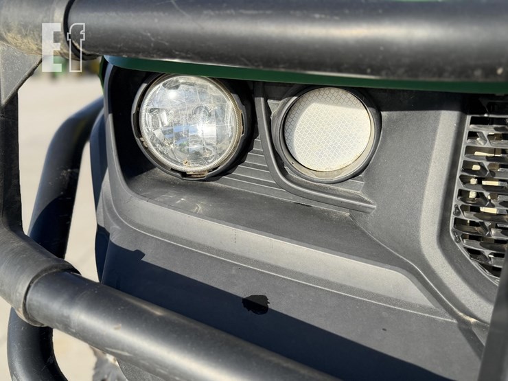 john-deere-gator-xuv-835m-image-14