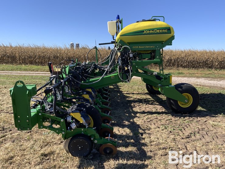 john-deere-dr12-image-8