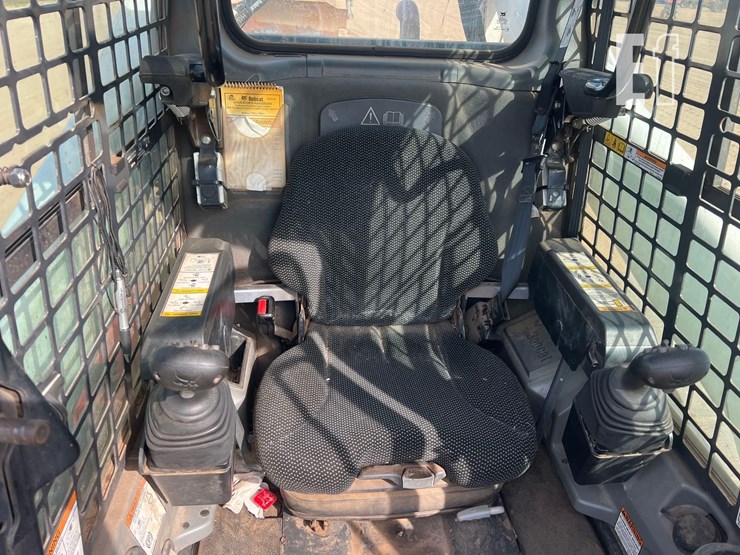 bobcat-t870-image-27