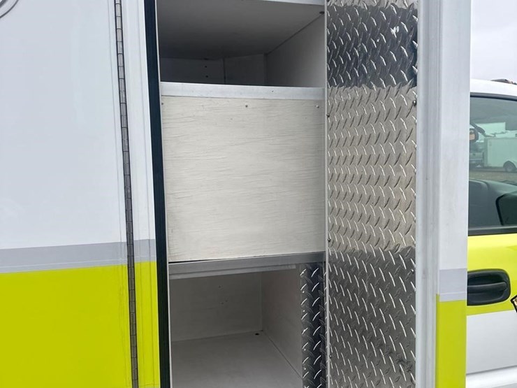 2006-gmc-sierra-3500-image-30