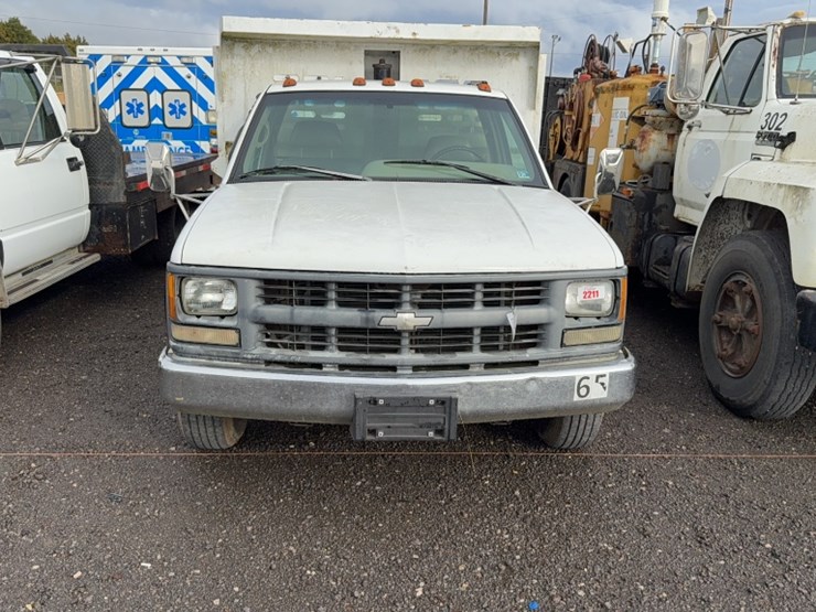 chevrolet-3500-image-2