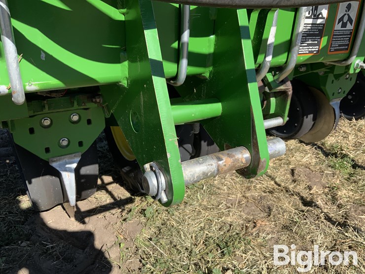 john-deere-dr12-image-10