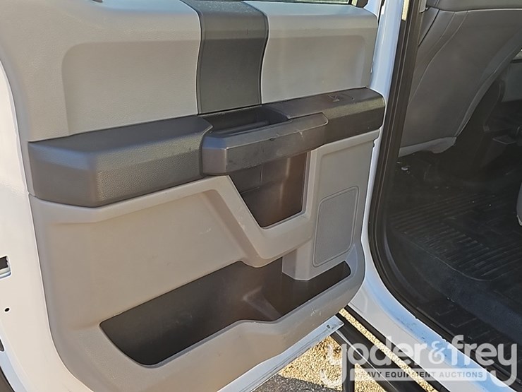 ford-f350-xl-image-47