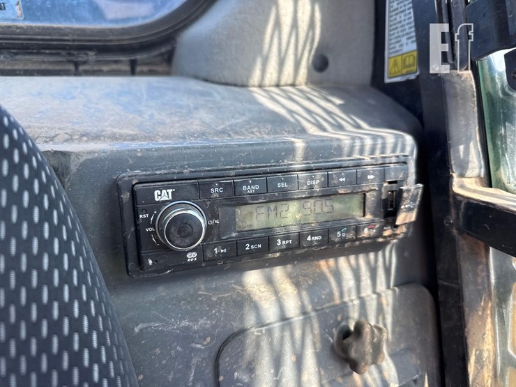 caterpillar-299d2-image-35