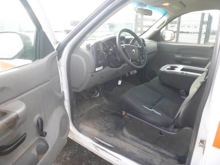 2009-chevrolet-2500-image-8