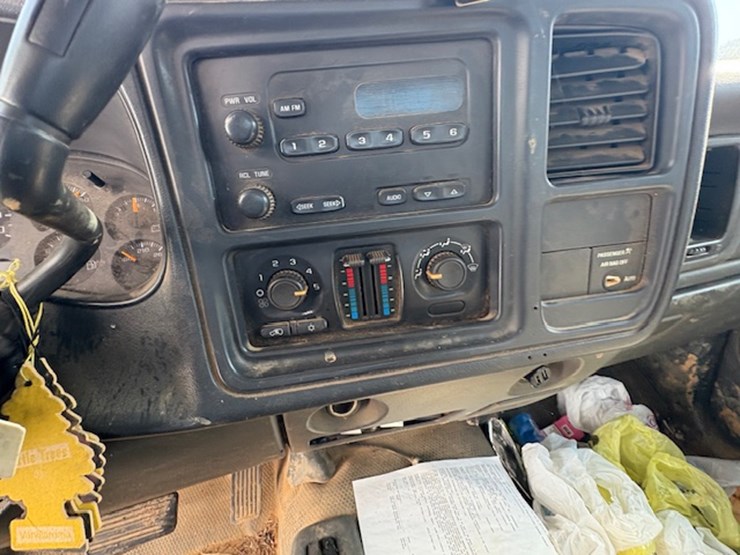 2003-chevrolet-silverado-1500-image-35