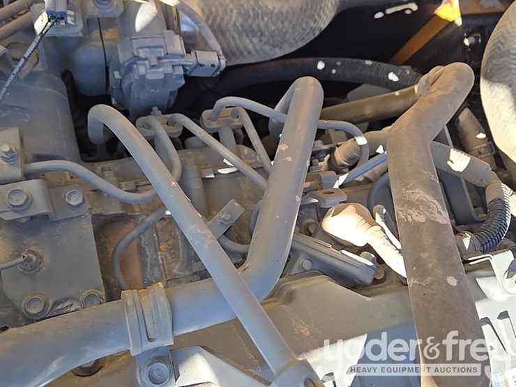 2021-case-cx210-lc-image-152