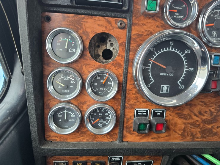 1999-kenworth-w900l-image-88