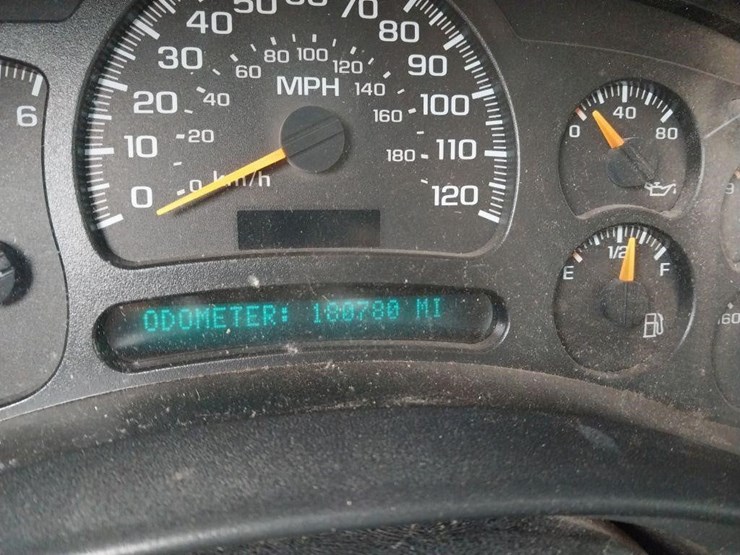 2005-chevrolet-silverado-2500-image-9