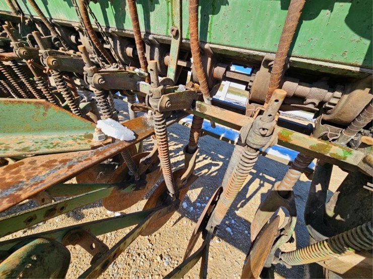 #3356-•-john-deere-van-brunt-grain-drill-image-23