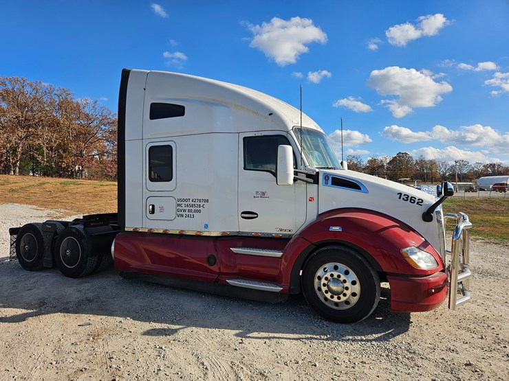 2021-kenworth-t680-image-25