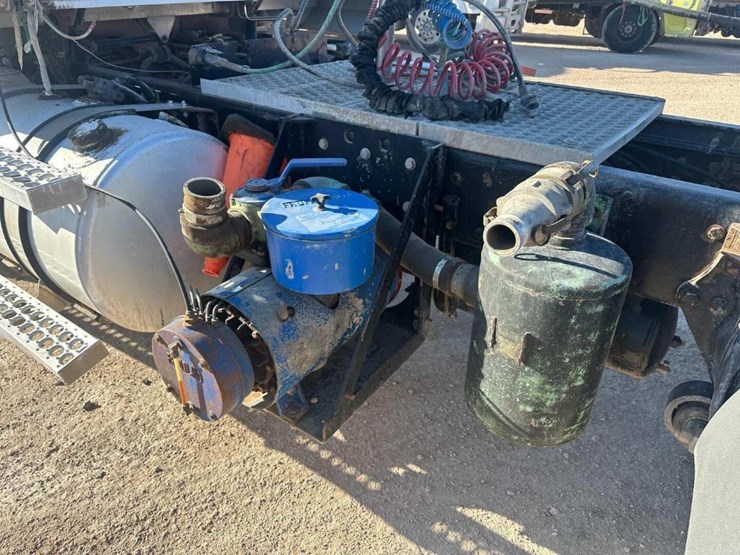 2011-western-star-4900-image-8