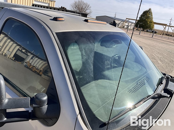 gmc-sierra-3500-image-17