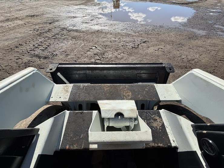 bobcat-643-image-18