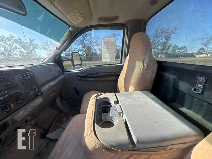 ford-f550-xl-image-25