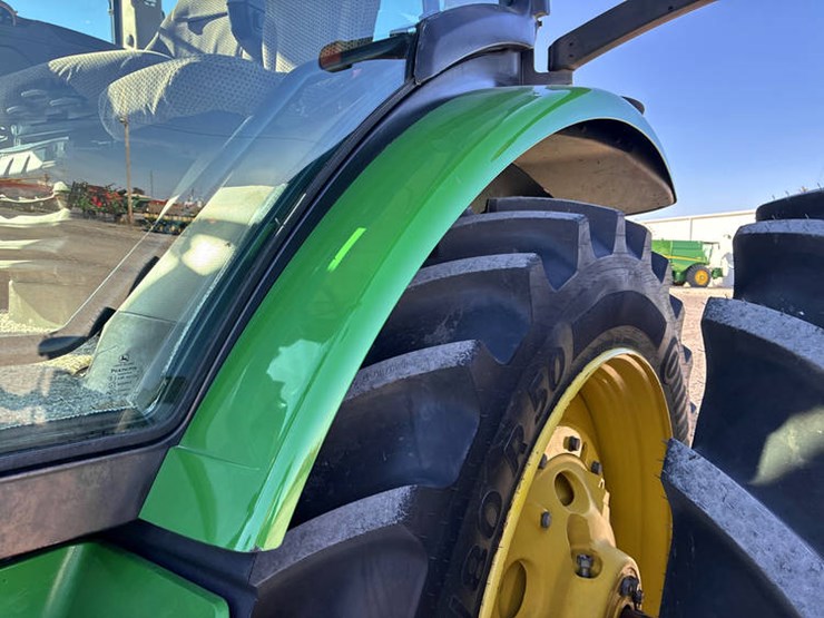 2014-john-deere-8295r-image-34