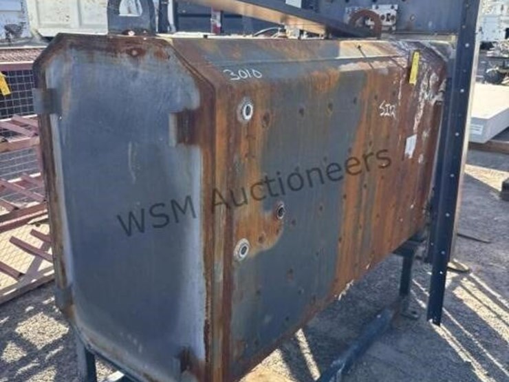 amsco-3053-vacamatic-autoclave-image-2