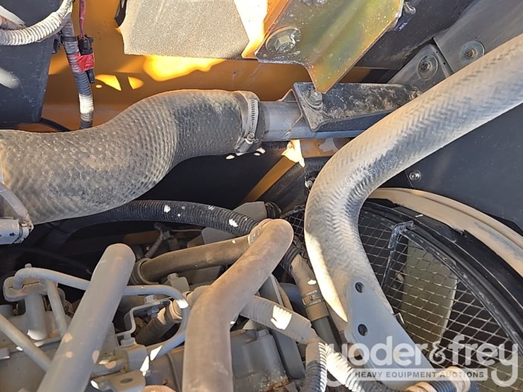 2021-case-cx210-lc-image-153