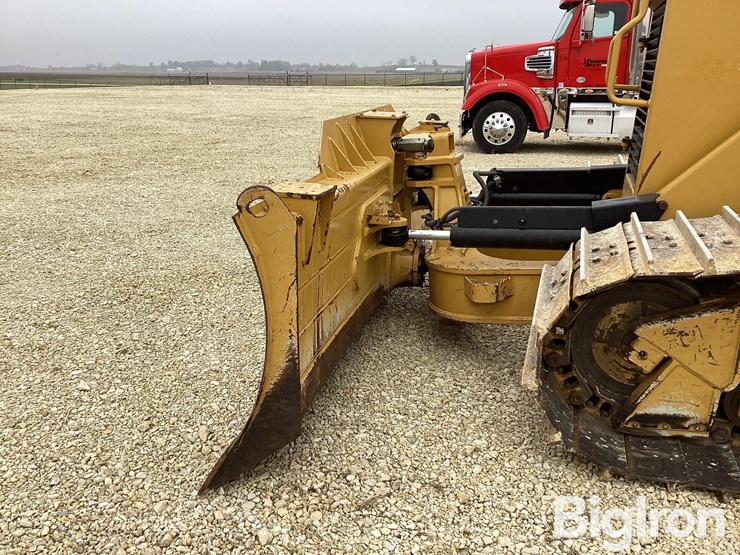 2017-caterpillar-d6n-lgp-image-9
