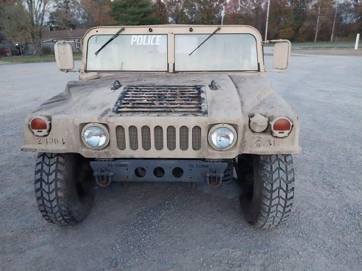 am-general-m998-image-2