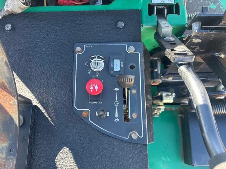 bob-cat-pro-cat-image-9