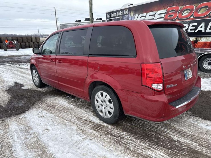 2014-dodge-caravan-image-3