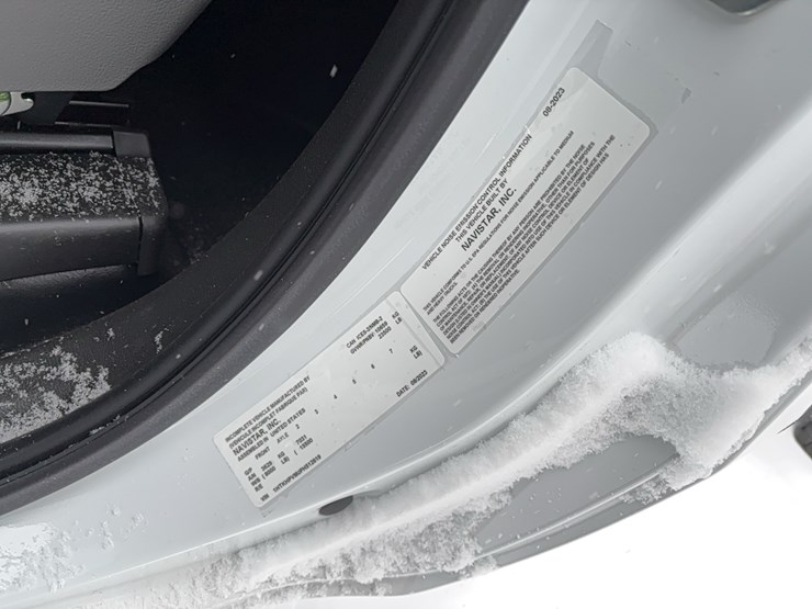 chevrolet-6500-image-14