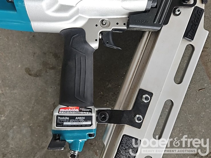 makita-an924-3-1/2"-framing-nailing,-reconditioned-image-12